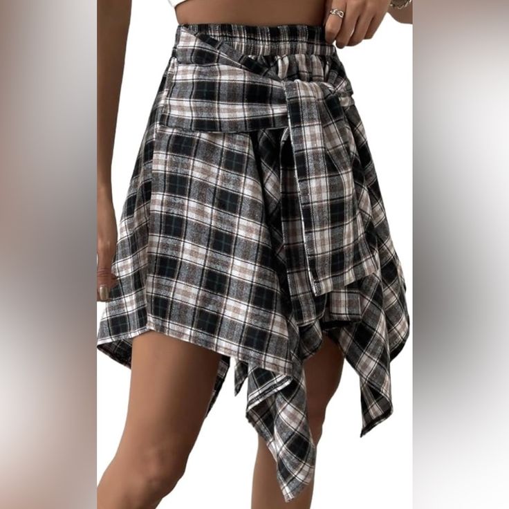 Completely New And Unborn Skirt. The Skirt Is Super Trendy And Comfortable! The Waistband Is Super Stretchy And Flat At 15 Inches But One Stretched It Can Go To 23! The Shortest Point On The Skirt From Waist To Base Is 16 Inches. Plaid Mini Skirt For Summer, High Waist Plaid Mini Skirt For Summer, Summer High Waist Plaid Mini Skirt, Plaid Skirted Bottoms For Summer, Casual Plaid Mini Skirt For Day Out, Summer Plaid Mini Skort, Summer Plaid Mini Skirt, Summer Lined Plaid Skirt, Chic Plaid Mini Skirt For Summer