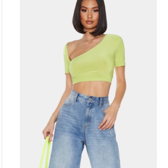 Cute Y2k Vibes Trendy Solid Color Crop Top For Day Out, Trendy Green Crop Top For Spring, Trendy Solid Crop Top For Spring, Green Crop Top For Spring, Trendy Yellow Crop Top, Chic Green Short Sleeve Crop Top, Trendy Green Crop Top For Night Out, Trendy Yellow Crop Top For Night Out, Green Casual Crop Top For Night Out