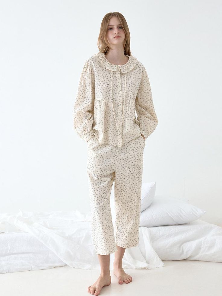 Composition : Cotton 100%Color : Light BeigeCountry of Origin : China Beige Relaxed Fit Sleepwear For Spring, Spring Cream Relaxed Fit Sleepwear, Cream Relaxed Fit Sleepwear For Spring, Relaxed Fit Cream Sleepwear For Spring, Spring Beige Long Sleeve Sleepwear, Spring Long Sleeve Beige Sleepwear, Beige Long Sleeve Sleepwear For Spring, Cream Long Sleeve Spring Sleepwear, Long Sleeve Cream Sleepwear For Spring