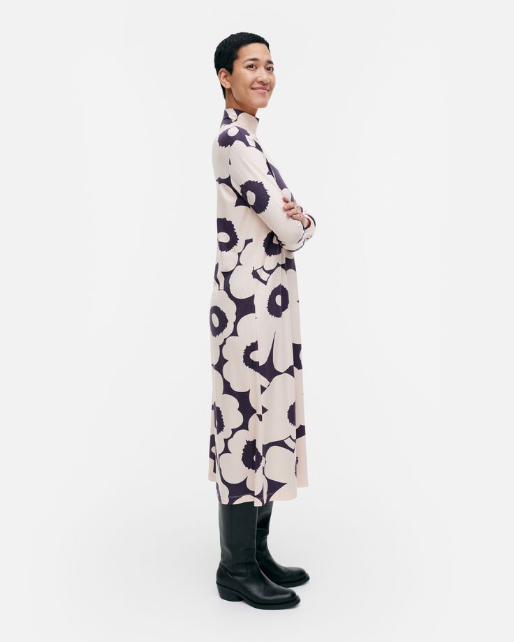 The Cavea jersey dress is made of Ecovero™ viscose and it has a slim, A-line fit. Ecovero™ is a trademark of Lenzing AG. The product contains 8% elastane. The long-sleeved dress features the Unikko pattern and a turtleneck. Fitted Viscose A-line Midi Dress, Flattering Fit A-line Midi Dress In Elastane, Flattering A-line Midi Dress With Elastane, Viscose A-line Midi Dress For Work, Fitted A-line Midi Dress In Viscose, Fitted A-line Viscose Midi Dress, Fall Midi Dress In Elastane, Stretch Viscose Dress For Work, Knee-length Elastane Dress For Fall