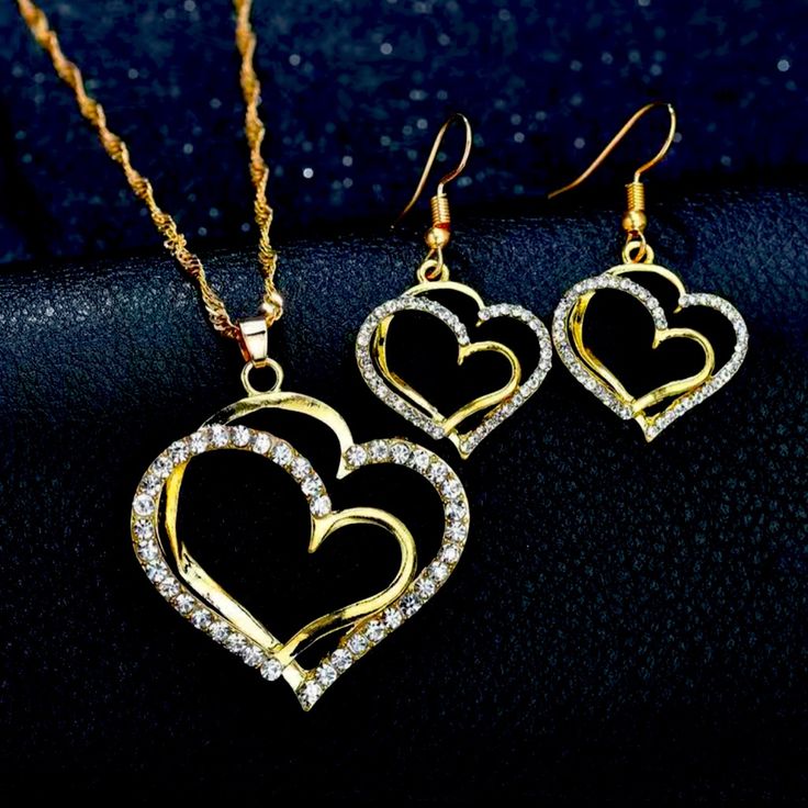 Inlaid Shiny Zircon Vintage Style Jewelry Set Crystal Jewelry Sets For Anniversary On Valentine's Day, Crystal Jewelry Sets For Anniversary And Valentine's Day, Valentine's Day Crystal Jewelry Sets Gift, Heart-shaped Cubic Zirconia Jewelry Sets For Valentine's Day, Silver Heart-shaped Jewelry Sets For Party, Silver Heart Jewelry Sets For Party, Cubic Zirconia Heart Jewelry Sets For Gifts, Crystal Jewelry Valentine's Day Gift For Her, Crystal Jewelry For Valentine's Day Gift