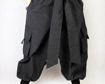 Брюки хакама V11 черные хлопковые унисекс оверсайз - Etsy Казахстан Ninja Pants, Hakama Pants, Black Cotton, Gender Neutral, Ships, Top Outfits, Skirt, Pants, Black