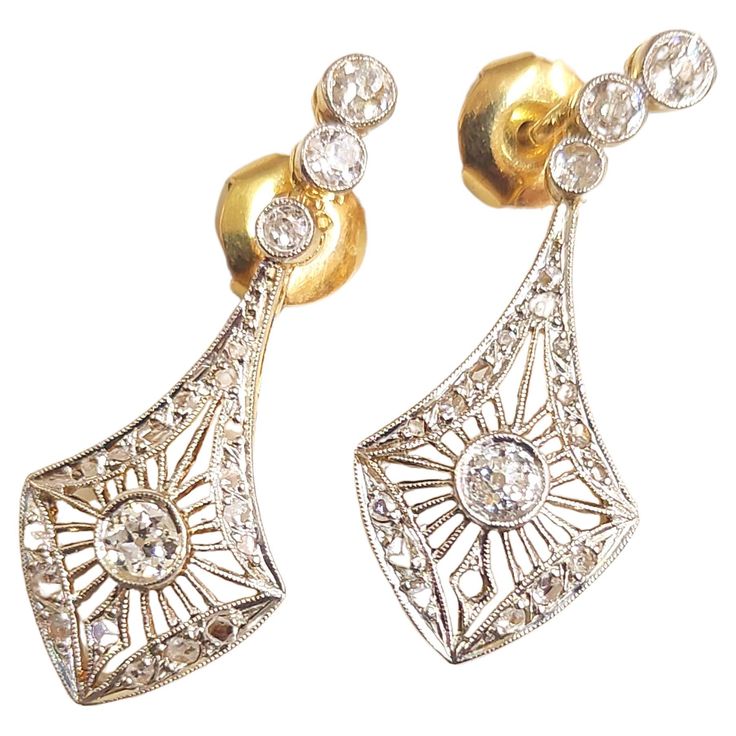 Art deco era 1920s 18k gold earrings with an estimate diamond weight 0.75 carats in open work style total earings lenght 2.5cm Marquise Diamond Earrings, Diamond Gold Earrings, Earring Video, 18k Gold Earrings, Gold Art Deco, Work Style, Art Deco Earrings, Art Deco Era, Art Deco Diamond