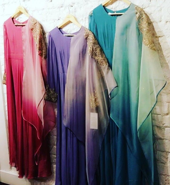 Beautiful Shaded dupattas. Shaded Dupatta, Simple Kurtis, Designer Kurti Patterns, Kurti Patterns, Cabbages, Designer Kurti, Kids Designer Dresses, Stole Scarf, Indian Suits