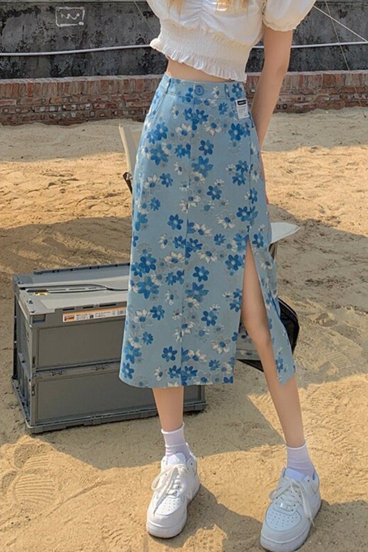 High Waist Blue Floral Split Jeans Skirt – Tomscloth Blue Outfit Ideas Classy, Retro Long Blue Skirt, Trendy Blue Long Skirt, Trendy Light Blue Cotton Skirt, Retro High Waist Blue Skirt, Retro High-waist Blue Skirt, Trendy Blue Skirt With Pockets, Retro Blue Midi Skirt, Retro Blue Lined Skirt