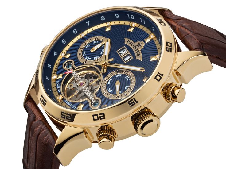 Lux Watches, Expensive Jewelry Luxury, Calendar Date, Expensive Jewelry, Classic Gold, Skeleton Watch, Audemars Piguet, Leather Band, Watch Design