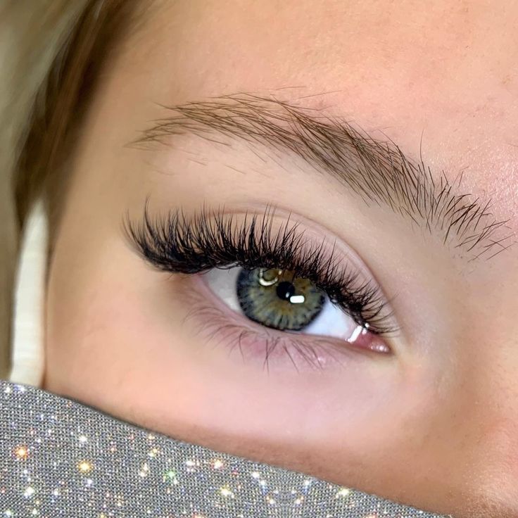 Hybrids & sparkles? The perfect combination...😍 Lashes by @lasshesbyliv using Omni Volume & X-Wrap X50 in 7-13 mm lengths #XtremeLashes #HybridLashes #Lashista Lash Extension Hooded Eyes, Cat Eye Extensions Eyelashes, Lash Extensions Styles Natural Cat Eye, Hooded Eye Lash Extension, Lash Extensions Hooded Eyes, Eyelash Extensions For Hooded Eyes, Lash Extensions For Hooded Eyes, Lash Cat Eye, Cat Eye Lash Extensions