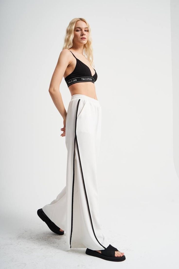 Women's Palazzo Pants - High Waisted, Wide Leg, Vintage Palazzo Pants, elastic waist, white palazzo for women, boho style, office wear SIZE 8 (LARGE): Waist Size:78 cm Hip:144cm Inner Leg: 80 cm Leg Length: 112cm SIZE 6 (MEDIUM): Waist Size: 70 cm Hip:140cm Inner Leg: 80 cm Leg Length: 112cm SIZE 4 (SMALL): Waist Size: 62 cm Hip:136cm Inner Leg: 80 cm Leg Length: 112cm SIZE 2 (XSMALL): Waist Size: 54 cm Hip:128cm Inner Leg: 80 cm Leg Length: 112cm Upgrade your wardrobe with our stylish and comfo Boho Style Office, White Palazzo Pants, Patchwork Denim Jeans, Denim Jeans For Women, Womens Palazzo Pants, Jeans Patchwork, Classic Pants, Patched Jeans, Elegant Blouses