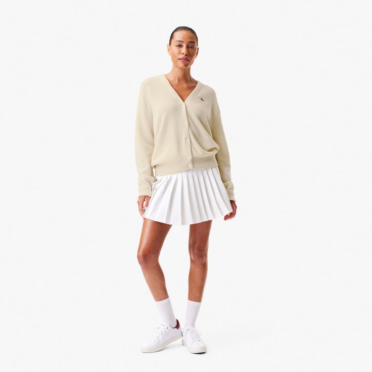 Enjoy the ultimate in premium comfort with this sophisticated cashmere knit. A timeless design, blending Bandier's sporting heritage and Lacoste elegance to create a unique, exclusive piece for all seasons. College Closet, Womens Cashmere, Women's Sweaters, Cashmere Cardigan, Cardigan Tops, 2024 Collection, Cardigans For Women, All Seasons, Blending