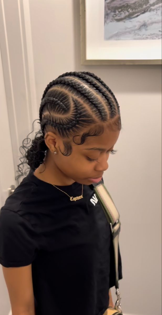 Freshman Hairstyles Black Braids, Cute Hair Styles Braid, Flag Football Hairstyles Black, Scalp Feed In Braids, Feed In Braids Designs Bun, Braided Bun To The Back, Simple Elegant Natural Hairstyles, 6 Feedins Braids With Bun, 4 Conroe Braids Hairstyles