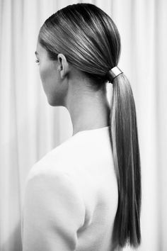 Runway Hairstyles, Low Pony Hairstyles, Low Ponytails, Low Ponytail Hairstyles, Pony Hairstyles, Wedding Hair Inspiration, Wedding Hairstyles Updo, Sleek Ponytail, Low Ponytail