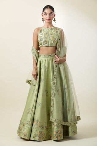 Pista attached can-can kalidar lehenga featuring floral embroidery. Paired with an embroidered padded blouse and a sheer dupatta. - Aza Fashions Cape Lehenga, Sheer Dupatta, Lehenga And Blouse, Kurta Lehenga, Lehenga Pattern, Jayanti Reddy, Green Thread, Green Lehenga, Padded Blouse