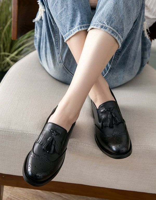 British Style Handmade Leather Black Oxford Shoes Black Oxford Shoes, Shoes 2021, Black Oxfords, Oxford Heels, Mary Jane Shoes Womens, Spring Color, Chunky Heels Sandals, Women Oxford Shoes, Winter Boots Women