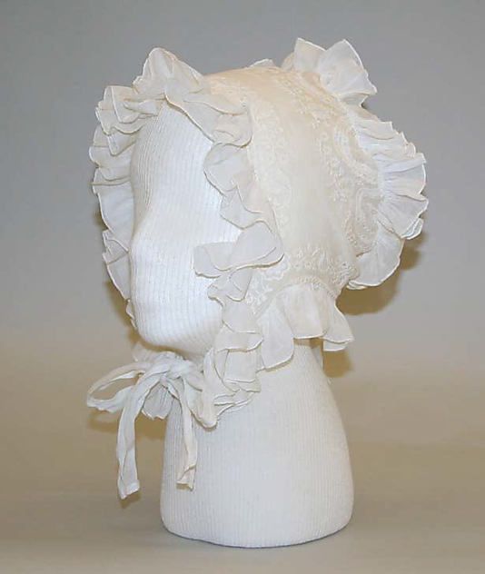 front view of the early 19th century cap Regency Hats, Regency Hair, Regency Accessories, Regency Era Fashion, Regency Period, Regency Fashion, Regency Era, Costume Institute, Mode Inspo