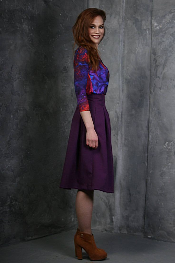 Dark purple flared skirts with side pockets and lining. ➤ Features > Skirt length: 70 cm (27.5'') including belt 8 cm (3'') > high waist skirts > waistband > wide front and back pleats > fully flared skirts > side pockets > mid length ➤ Sizing My Size Guide in FAQ section below will help you define the perfect size match. The item can also be made according to your measurements - just message them to me. ➤ Delivery Your item is made-to-order and will be ready within 2-7 days Fitted Long Pleated Skirt, Fitted Winter Mini Skirt, Fitted Knee-length Pleated Skort, Pleated Stretch Full Skort, Stretch Midi Pleated Skirt, Stretch Pleated Full Mini Skirt, Stretchy Pleated Full Mini Skirt, Pleated Fitted Full Mini Skirt, Fitted Full Pleated Mini Skirt