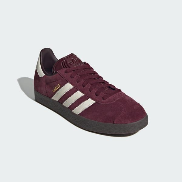 Adidas Gazelle Shoes, Gazelle Adidas, Gazelle Shoes, Off White Shop, Burgundy Shoes, Retro Sneakers, Adidas Gazelle Sneaker, Adidas Gazelle, Urban Chic