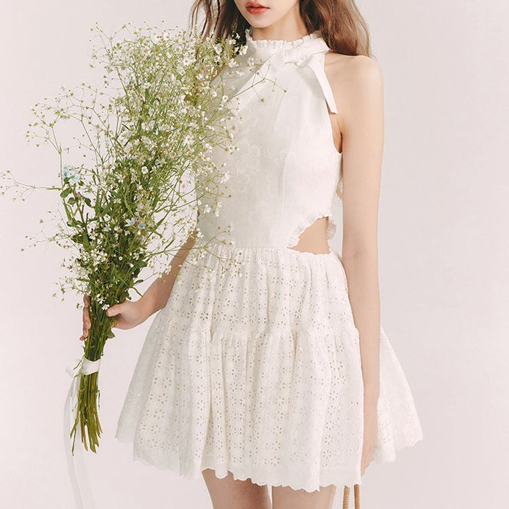 純白の花びら刺繍ノースリーブワンピース Spring Sleeveless Broderie Anglaise Mini Dress, Elegant Sleeveless Mini Dress With Broderie Anglaise, Sleeveless Floral Embroidery Mini Dress For Daywear, Sleeveless Broderie Anglaise Mini Dress, Sleeveless Broderie Anglaise Summer Dresses, Sleeveless Mini Dress With Floral Embroidery For Daywear, Sleeveless Cotton Embroidered Dress, Summer Wedding Halter A-line Dress, Summer A-line Sleeveless Dress With Floral Embroidery