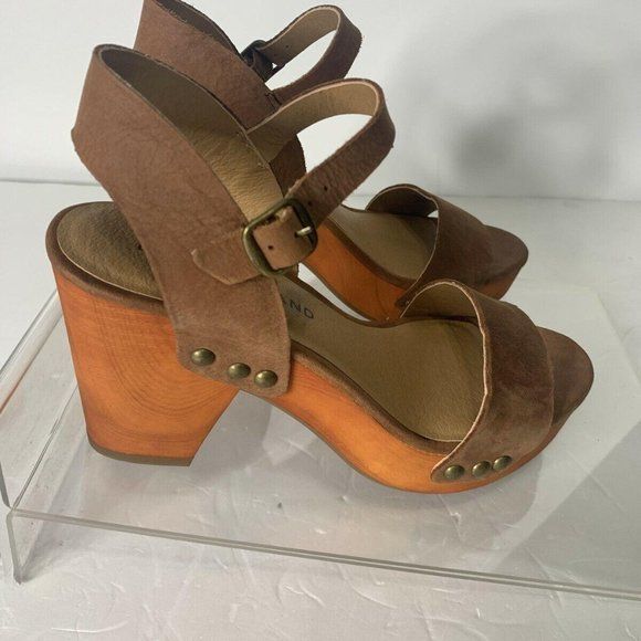 Lucky Brand Womens High Block Heeled Sandals Brown Slingback Open Toe 6 New Department: Women Type: Sandal Brand: Lucky Brand Style: Heeled Sandals Size: 6 Color: Brown Fastening: Slingback Heel Height: High (3 In. And Up) Heel Type: Block Heel Pattern: Solid Sold As Pictured. Thanks For Looking! This Item New With Original Tag!! Open To Offer!! Condition: New New Without Box Casual Slingback Pumps With Ankle Strap, Casual Slingback Pumps With Block Heel For Summer, Casual Slingback Pumps With Buckle And Block Heel, Casual High Heel Slingback Pumps With Buckle Closure, Brown Open Toe Slingback Sandals With Heel Strap, Summer Platform Slingback Pumps With Round Toe, Casual Summer Slingback Pumps With Buckle Closure, Summer Slingback Pumps With Stacked Heel And Closed Toe, Trendy Brown Ankle Strap Slingback Sandals