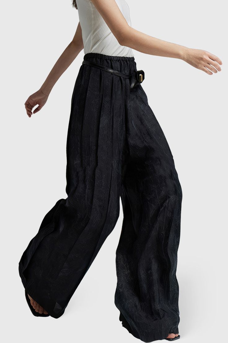 High waisted pleated trousers with elastic waistline. The trousers are wide and have no pockets.Fabric: Cotton, Polyester Pleats Pants, Hakama Pants, Summer Goth, Wide Trousers, Pleated Trousers, Gorgeous Clothes, Black Trousers, Pleated Pants, Pants Design