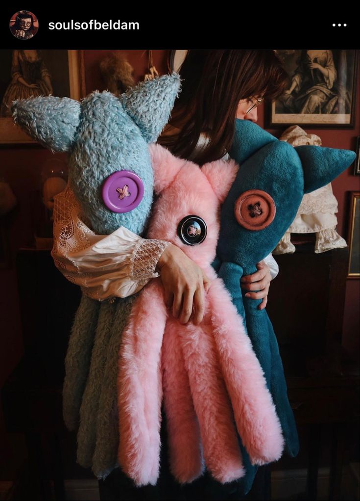 You could buy a blanket you like and turn it into this 🖤 Coraline Octopus Doll, Coraline Octopus, Coraline Wybie, Octopus Doll, Toy Octopus, Coraline And Wybie, Coraline Aesthetic, Pattern Interior, Coraline Doll