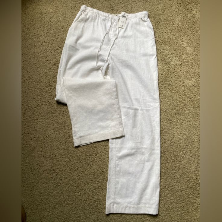 Bnwt Abercrombie & Fitch Wide Leg Linen Drawstring Pants In White, Size M Long. Cleaning Out My Closet And These Pants No Longer Fit. White Fitted Pants With Drawstring, Fitted White Pants With Drawstring, Black Flare Pants, Linen Drawstring Pants, Wide Leg Lounge Pants, White Linen Pants, Wide Leg Dress Pants, Linen Blend Pants, Black Flare