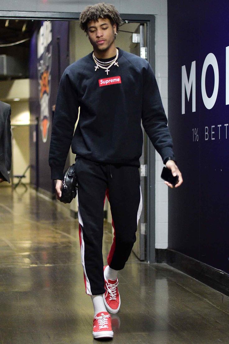 Kelly Oubre, Nba Fashion, Best Dressed Man, Black Men Street Fashion, Men Street Fashion, Mens Fashion Streetwear, Men Street, Men Fashion Casual Outfits, Streetwear Men Outfits