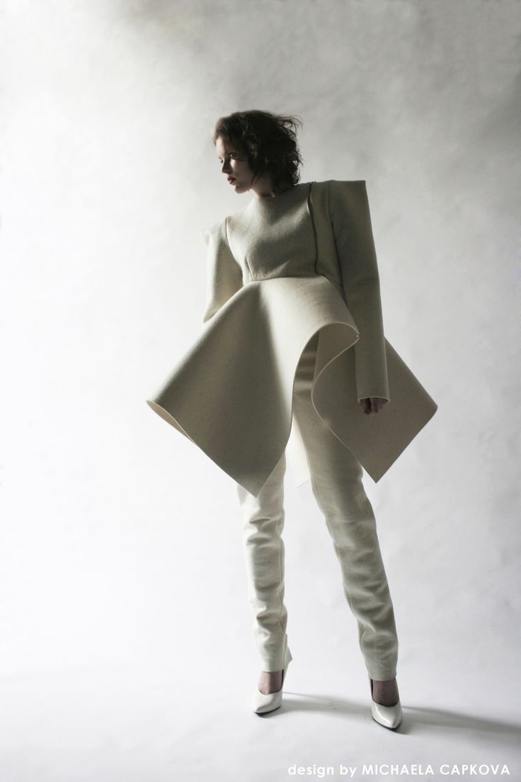 Deconstructivism Architecture by MIM /michaela capkova at Coroflot.com Deconstructivism Fashion, Deconstructivism Architecture, Fashion Construction, 3d Silhouette, Square Shoulders, Sculpture Fashion, Structured Fashion, Architectural Fashion, Odd Fashion