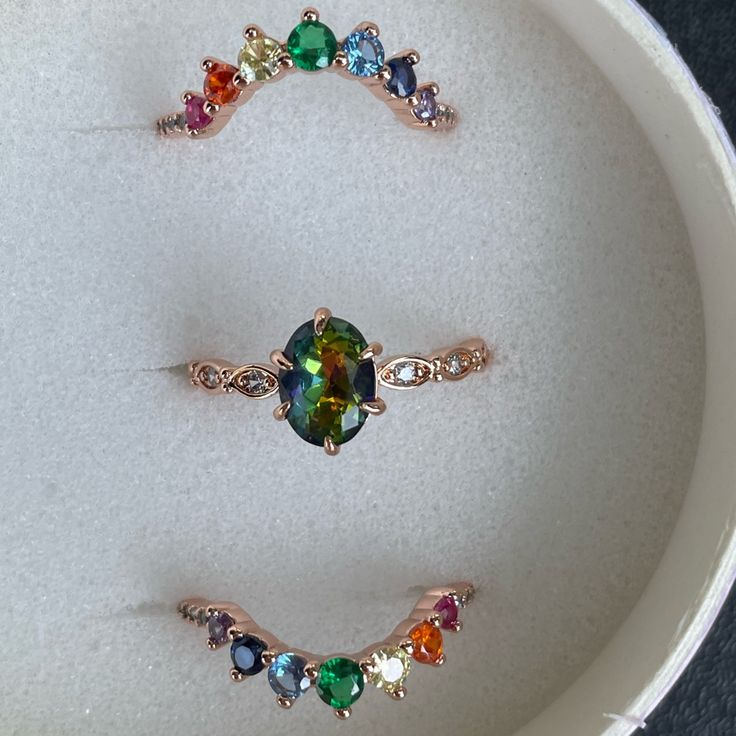 Unique Wedding Rings Opal, Rainbow Engagement Rings, Wedding Rings Colorful, Wedding Ring Inspo Unique, Rainbow Rings Jewelry, Rainbow Wedding Ring, Divorce Ring Ideas, Rainbow Sapphire Ring, Rainbow Engagement Ring