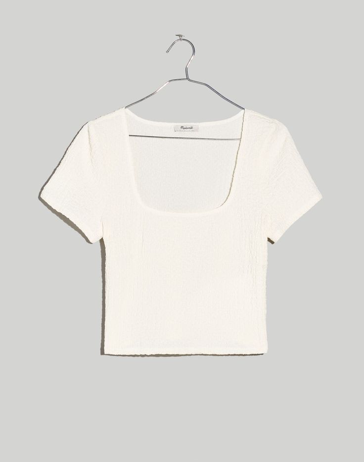 Trendy Textured Short Sleeve Tops, Fitted Textured Cropped Top, Textured Fitted Cropped Top, Trendy Textured Tops For Spring, Casual Textured Tops For Summer, Textured Fitted Short Sleeve Top, Textured Cropped Crop Top For Spring, Casual Textured Fitted Tops, Textured Cropped Top For Spring