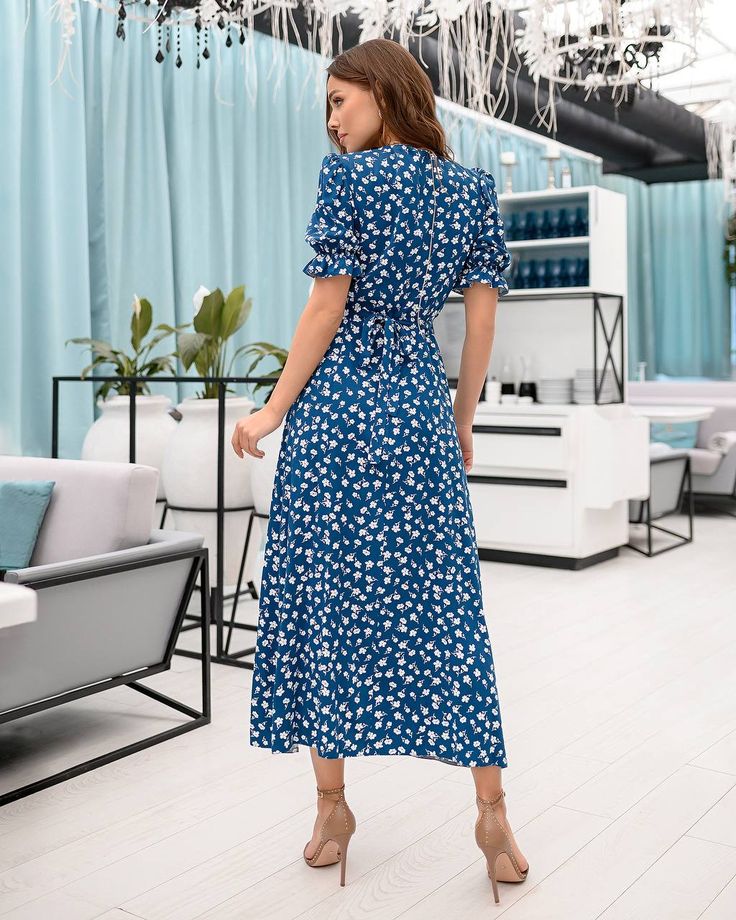 Fabric: High-quality staple-fibre fabric Cotton 65%, Polyester 35% V-neck Maxi length Short Sleeve Color: Navy, Olive Fibre And Fabric, Maxi Dress Navy, Floral Print Maxi Dress, Puff Sleeve Dresses, Floral Print Maxi, Trendy Accessories, Navy Floral, Printed Maxi Dress, Fabric Cotton