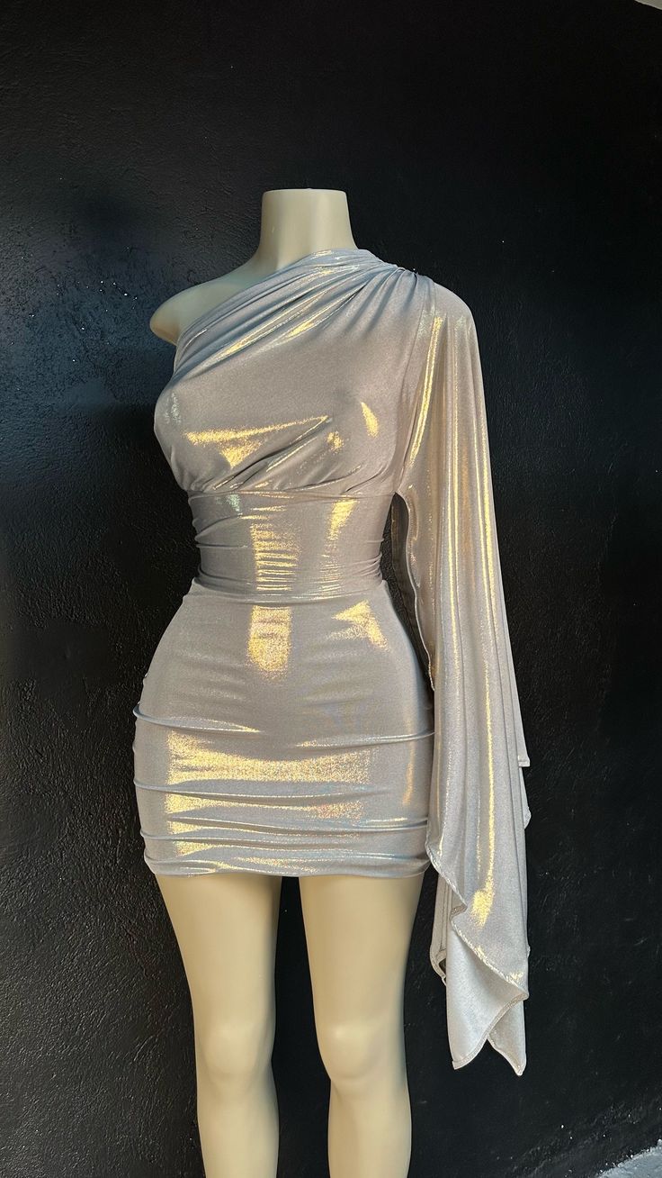 Mayah Retro Cyberpunk Fashion, Elegant Gold One-shoulder Dress With Asymmetrical Neckline, Thigh Length Skirt, Butterfly Stomach, Cyberpunk Dress, Clothes Trendy, Metal Clothing, Chest Workouts, One Shoulder Top