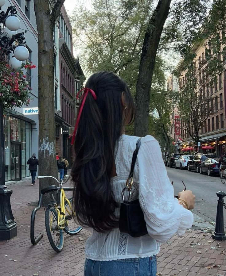 Dark Academia Hairstyle, Outfit Inspo Coquette, Coquette Outfit, Romanticising Life, Bow Hairstyle, Ribbon Hairstyle, Soft Girl Aesthetic, Hair Idea, Your Hairstyle