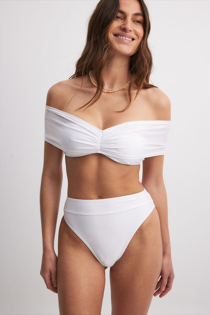 Off-Shoulder Bikini Top White Off-shoulder Fitted Swimwear, Fitted Off-shoulder White Swimwear, White Fitted Off-shoulder Swimwear, White Off-shoulder Swimwear For Beachwear, Off-shoulder Swimwear For Pool, Low Waist Jeans, Sleepwear Sets, Jeans Rock, Wedding Guest Dress Summer