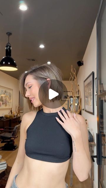 Dominick Serna on Instagram: "•the consult• We took Anessa to a chin length bob. I cut movement into it with concave layers and cut into it so it was soft and effortless and didn’t look like she had them. I cut a curtain bang on her that started at her check bone which opened her up. I love the way this turned out on her. What y’all think? Love y’all Domdom" Chin Length Hair With Curtain Bangs, Bob Back View, Concave Layers, Concave Bob Hairstyles, Concave Bob, One Length Bobs, Short Hair Lengths, Chin Length, Chin Length Bob