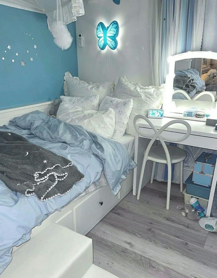 Cute Kawaii Things To Buy For Aesthetic Kawaii Room Light Blue Rooms, Aesthetic Room Decor Ideas, Light Blue Bedroom, Blue Room Decor, Bedroom Ideas For Small Rooms Cozy, Hiasan Bilik Tidur, Purple Bedrooms, Aesthetic Bedroom Ideas, Blue Bedroom Decor