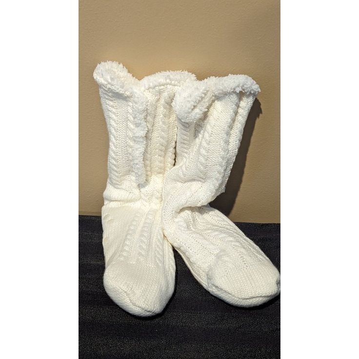 Women's Slipper Socks Ladies Shoe Size 5-10 Non Slip Cream White Comfortable White Cotton Socks, White Super Soft Comfortable Socks, White Super Soft Socks, Comfortable Super Soft White Socks, Comfortable Soft White Socks, White Cozy Comfortable Socks, Casual Soft Cream Socks, Cozy Soft White Socks, Cozy Warm White Socks