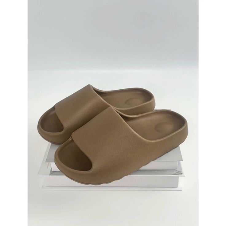 New In Package, Overstock Items With Minor Imperfections (Check Pics), Size 40/41 (9/10). Comfortable Slip-on Flip Flops For Outings, Casual Beige Slip-on Platform Slippers, Solid Color Platform Slippers For Beach And Summer, Summer Leisure Slippers, Casual Open Toe Thick Bottom Sandals, Casual Thick Bottom Open Toe Sandals, Beige Slides For Beach, Beige Round Toe Slides For The Beach, Beige Round Toe Slides For Beach