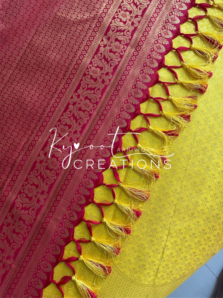 Saree Kunjam Designs, Silk Saree Tassels Design, Saree Kongulu Designs, Saree Pallu Kuchu Designs Latest, Tassels For Saree Pallu Latest, Saree Kuchulu Latest Designs, Saree Knots, Saree Latkan, Sari Tassels