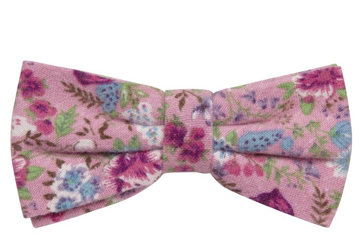 On your way to a summer party? Well, why not surprise yourself and go for a bow tie, for starters, and furthermore, one that positively screams out "here I am, and I look good"! Pink Happysprout has an intense floral pattern and will stand out, no matter what you combine it with. A bow tie for the bold and fashionwise! Pink Bow For Spring Party, Adjustable Summer Bow Tie, Summer Party Adjustable Bow Tie, Adjustable Bow Tie For Summer Party, Cute Pink Summer Bow, Pink Bow Gift For Spring, Decorative Bow For Spring Gifts, Playful Adjustable Bow For Summer, Adjustable Playful Bow For Summer