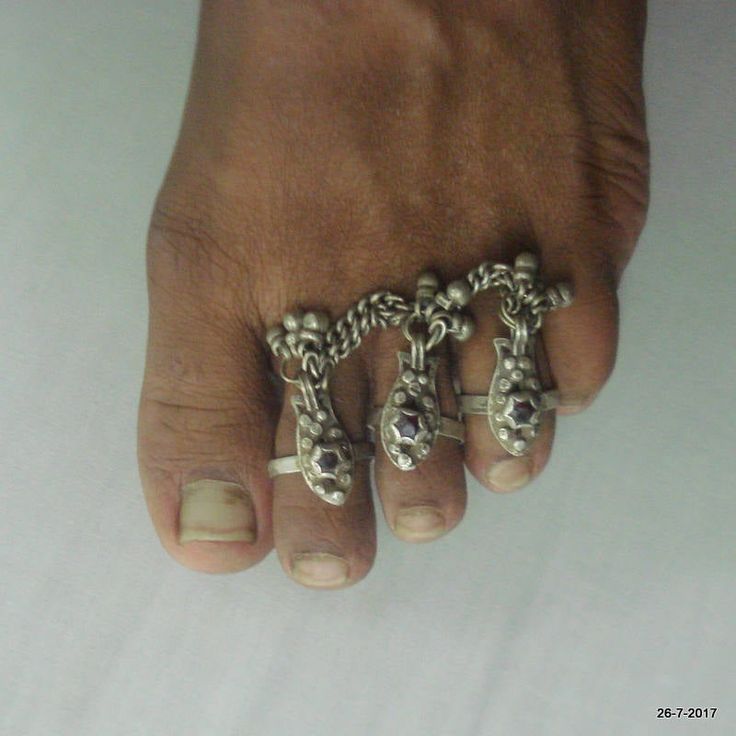 Vintage Antique beautiful tribal old Silver connected toe rings set pair from Rajasthan India (Worn in three toes together). Beautiful handmade design,adorn with glass stones, good for jewellery collection. Usa Ring size - Free size open from back easy to adjust Size of top of each toe ring - 2.4/1 cm weight of pair - 38 grams material - (50%) silver and original old worn pair. Traditional Toe Ring Jewelry With Stone Work, Traditional Stone Work Toe Ring Jewelry, Bohemian Handmade Toe Rings For Wedding, Traditional Metal Toe Ring Jewelry, Traditional Metal Toe Ring, Metal Temple Jewelry Toe Ring, Metal Toe Ring Jewelry For Rituals, Metal Toe Ring For Rituals, Handmade Traditional Antique Silver Ring