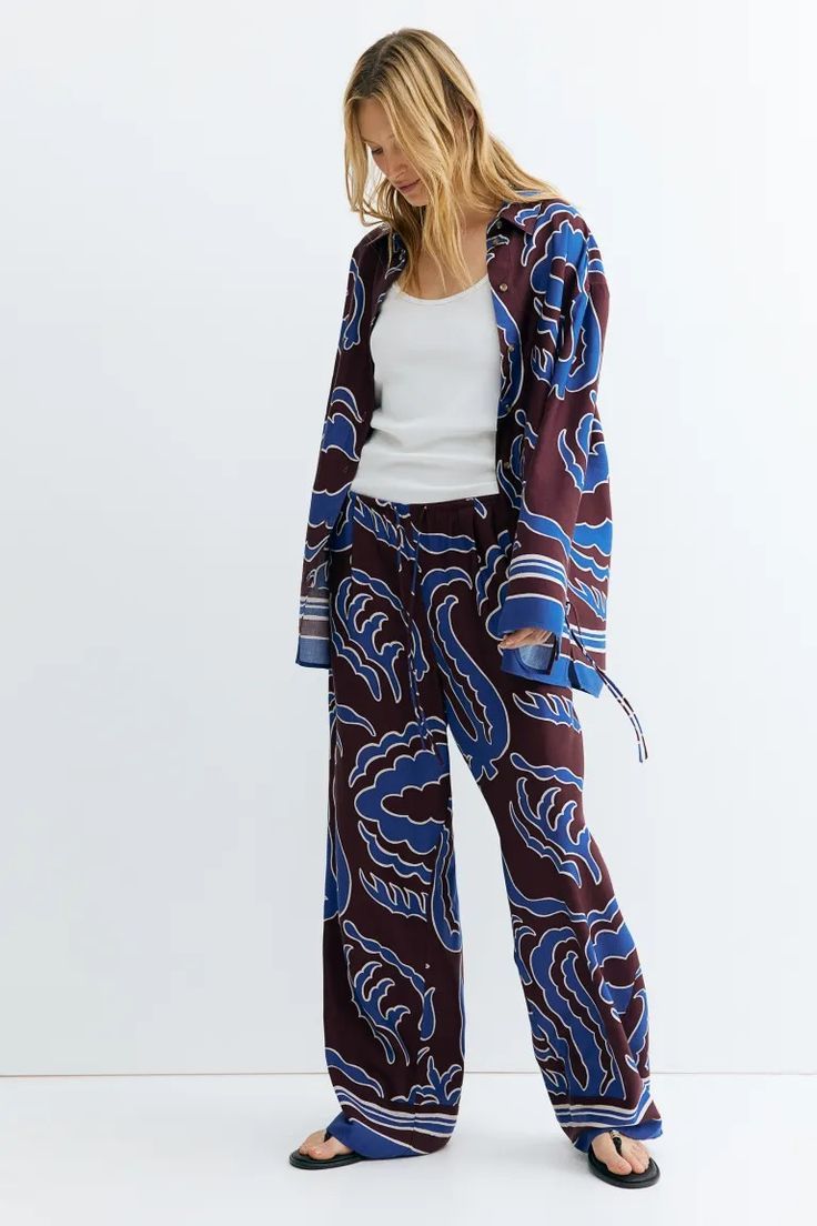 Patterned Twill Pants - High waist - Long - Burgundy/patterned - Ladies | H&M US 2 H&m Wide-leg Workwear Pants, Viscose Wide Leg Ankle-length Loungewear Pants, Viscose Wide Leg Ankle-length Pants For Loungewear, Viscose Pants For Spring Loungewear, Viscose Wide Leg Pants For Loungewear, Spring Viscose Pants For Loungewear, Ankle-length Viscose Wide Leg Loungewear Pants, Spring Viscose Loungewear Pants, Relaxed Fit High-waisted Viscose Pants