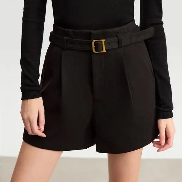 Discover the Perfect Blend of Style and Comfort Embrace the chilly season in style with our Winter Office Lady Casual Shorts. Designed for the contemporary woman who values both elegance and comfort, these shorts are a must-have addition to your winter wardrobe. The sophisticated straight-fit design paired with a tasteful mid-waist cut ensures you look sharp and feel confident in any professional setting. Exceptional Quality and Design Our casual shorts are crafted from a premium blend of 85% Polyester, 13% Viscose, and 2% Spandex, ensuring durability and a gentle stretch for all-day comfort. The woven fabric offers a luxurious feel, while the solid pattern and subtle pockets and belt add a touch of class. With a convenient zipper fly closure, these shorts are not only stylish but also pra Winter Office, Shorts With Belt, Winter Shorts, Middle Aged Women, Office Lady, Sleek Look, Office Ladies, Winter Wardrobe, Feel Confident