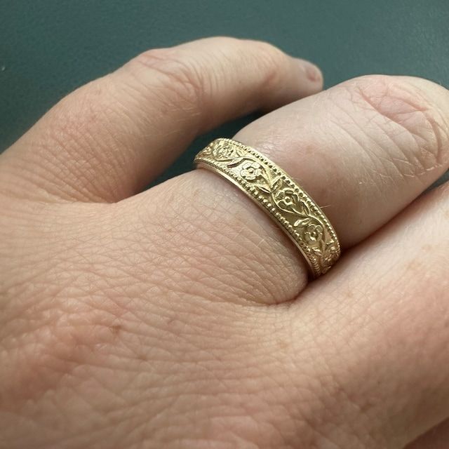 Floral Wedding Band / Vintage Look Wedding Ring / Womens Wedding Band / Romantic Wedding Band 14k Yellow Gold / Skinny Stacking Ring Petunia - Etsy Gold Filigree Ring For Wedding, Gold Heirloom Engraved Ring For Anniversary, 14k Gold Engraved Ring For Promise With Intricate Design, Anniversary Engraved Ring With Decorative Round Band, Gold Milgrain Jewelry For Wedding, 14k Yellow Gold Wedding Ring With Decorative Band, Gold Decorative Band Promise Ring, Traditional Gold Engraved Ring With Decorative Band, 14k Yellow Gold Engraved Wedding Ring