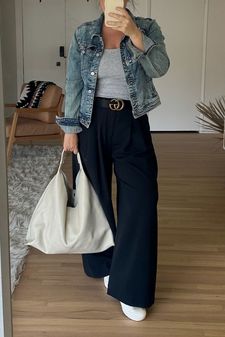 Black With Denim Outfit, Dark Gray Wide Leg Pants Outfit, Wear Jeans To Work Women, Women Black Pants Outfits, Womens Black Trousers Outfit, Over 30 Outfits For Women, Wardrobe Capsule Outfits, Non Jean Outfits, What To Wear With Black Wide Leg Pants