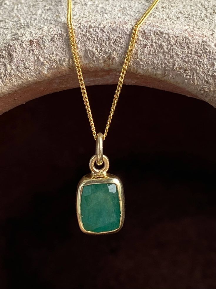 Handmade item   Stone Name : Emerald Stone Shape : Square Stone Size : 1 CM  Material : Silver 925 Necklace Length : 45 Cm   All our jewelry is made exclusively from natural stones, 100 % handmade. We ship all our jewelry inside branded packaging. If you have any question or special request just send me a message and I will be glad to help you. Emerald is linked to the heart chakra and the color green is also said to be the calmest shade our bodies and minds just want to drink in. Emerald has hu Yellow Gold Necklace With Emerald Rectangular Pendant, Yellow Gold Emerald Pendant Birthstone Necklace, Emerald Pendant Birthstone Necklace In Yellow Gold, Emerald Rectangular Pendant Jewelry For May Birthstone, Emerald Pendant Birthstone Necklace, Green Emerald Necklace With Rectangular Pendant, Fine Jewelry Hallmarked Emerald Necklace, Emerald Pendant Birthstone Necklace In Fine Jewelry Style, Green Pendant Birthstone Necklace