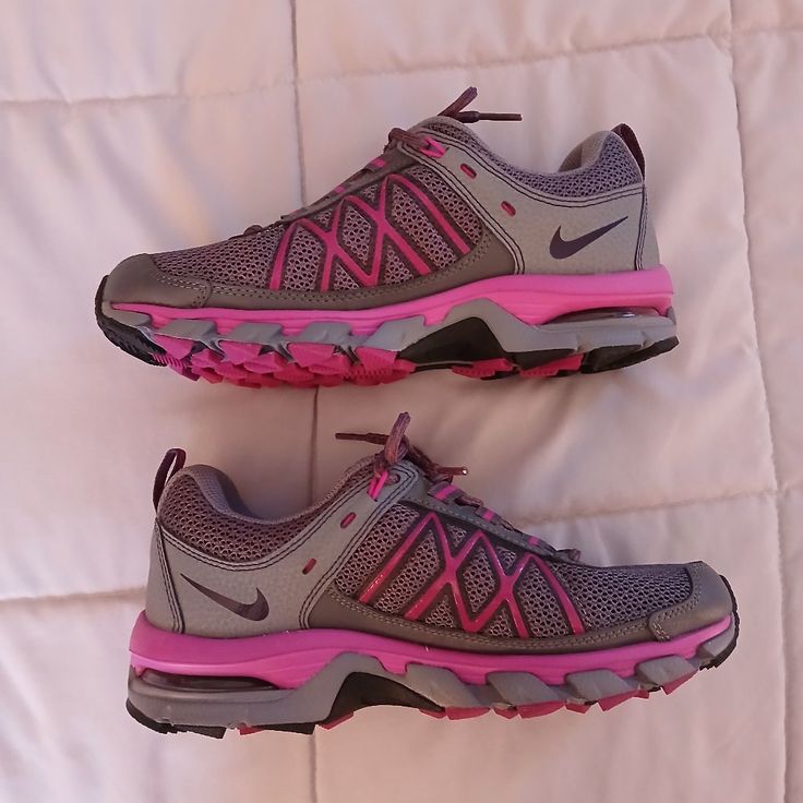 Brand New Nike Air Woman's Outdoor Climbing, Trail, Walking, Running Shoes, Size 6.5, Gray And Dark Pink/Fushia Color Functional Pink Lace-up Walking Shoes, Pink Trail Running Shoes, Functional Pink Synthetic Walking Shoes, Functional Pink Walking Shoes For Outdoor Activities, Functional Pink Walking Shoes For Outdoor, Functional Pink Outdoor Walking Shoes, Pink Synthetic Walking Shoes With Air Cushioning, Pink Breathable Running Shoes For Outdoor, Pink Breathable Outdoor Running Shoes