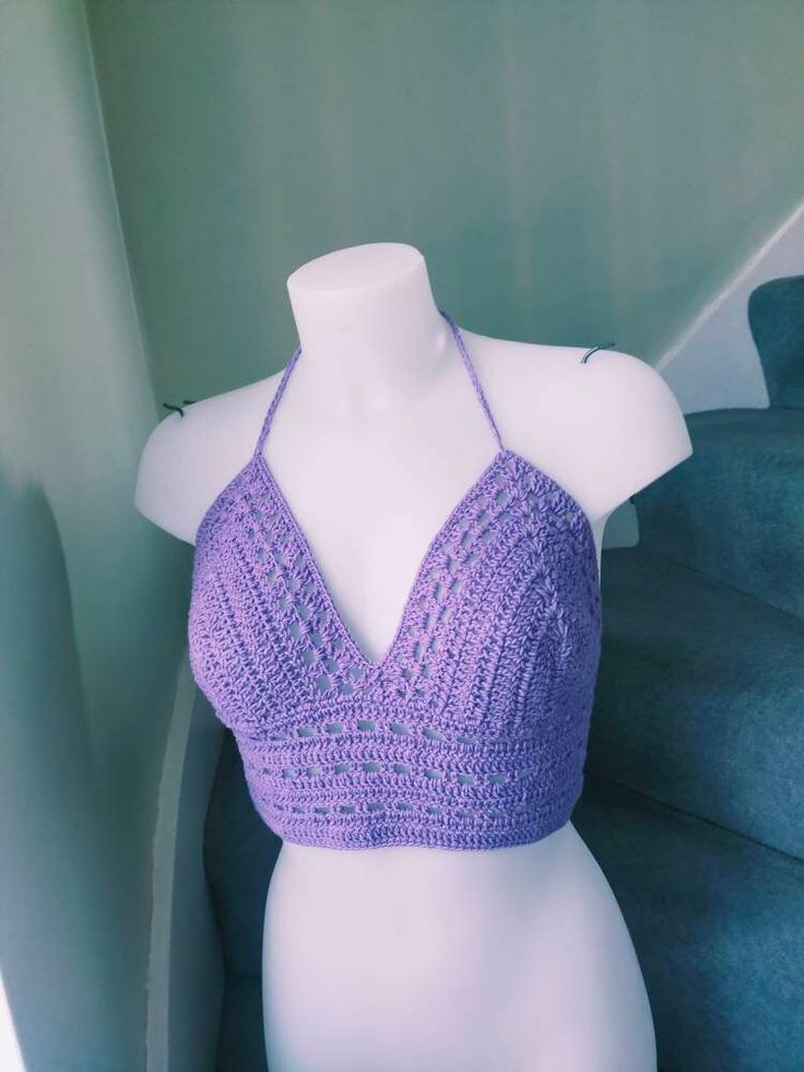 Handmade bralette/crop top, adjustable strap at the back to fit all frames sizes and tie neck straps. This bralette made of lavender/purple colour cotton. Great for summer... Size cup -C,D -mannequin is size 8 cup B Care- hand wash in lukewarm water, dry flat. Thank you for visit:) Grazia Trendy Triangle Crop Top With Built-in Bra, Fitted Purple Seamless Crop Top, Fitted Purple Crop Top With Built-in Bra, Trendy Triangle Top Crop Top With Built-in Bra, Summer Seamless Crop Top With Spaghetti Straps, Bohemian Bra-friendly Halter Top For Summer, Bohemian Halter Top Bra Friendly For Summer, Backless Crop Top With Built-in Bra For Beach, Festival-ready Bra-friendly Halter Neck Top