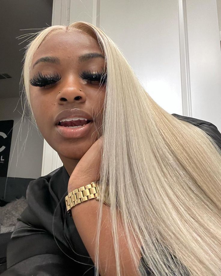 her @ is naaecash Twisted Hair, Frontal Wig Hairstyles, Trendy Products, Mode Tips, Dope Hairstyles, Hair Laid, Front Lace Wigs Human Hair, Baddie Hairstyles, Wig Styles