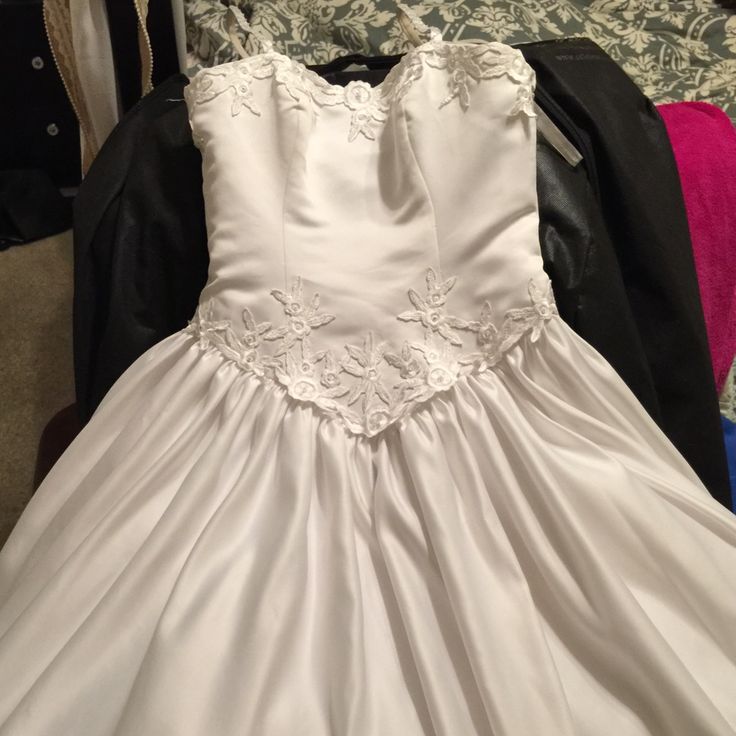 Selling A Debutante Dress That Was Only Worn Once For Debutante, It Is Technically A Wd. In Good Condition- Missing A Few Beads On One Strap, But All In All Looks Brand New. Comes With A Matching Shaw. The Dress Is Absolutely Beautiful With Gorgeous Bead Work Along The Top, Bottom, And Back Of Dress. Size 6 In Women. Will Need To Be Cleaned Before Worn Wedding Dress Color, Visual Archive, Sparkle Wedding Dress, Top Wedding Dresses, Colored Wedding Dresses, Beaded Top, Size 6 Dress, Cute Hairstyles, One Shoulder Wedding Dress