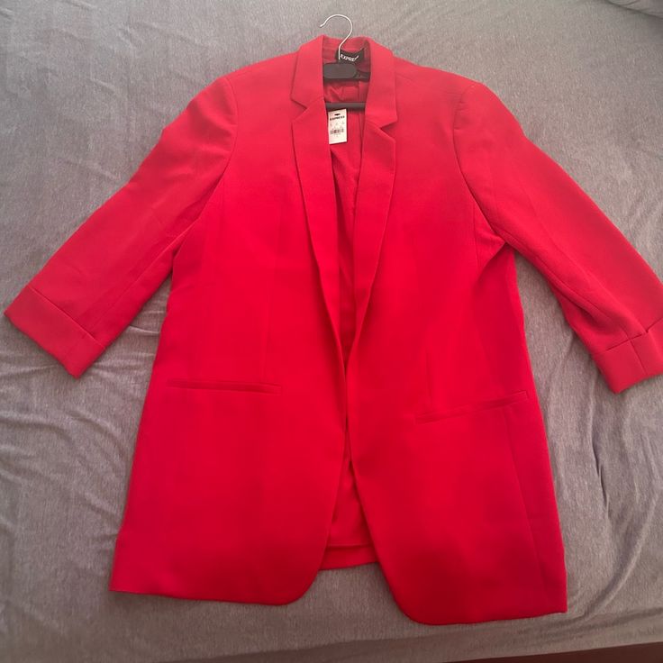 Express Oversized Boyfriend Blazer. Vivid Cherry Red Color. 3/4 Length Sleeves. Size Large Casual Half Sleeve Fall Outerwear, Casual Spring Outerwear With Half Sleeves, Casual Half Sleeve Spring Outerwear, Casual Half Sleeve Outerwear For Spring, Casual Half-sleeve Spring Outerwear, Oversized Red Outerwear For Spring, Red Oversized Outerwear For Spring, Spring Blazer With 3/4 Sleeves And Pockets, Spring 3/4 Sleeve Blazer With Pockets